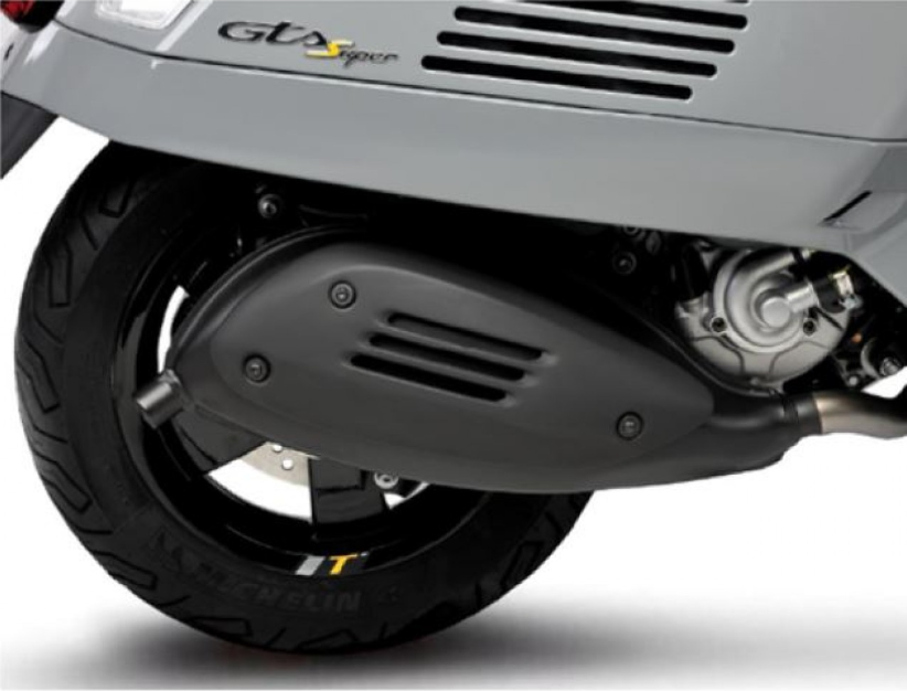 Kit carenatura "Black Kit" per Vespa GTS Super Tech HPE